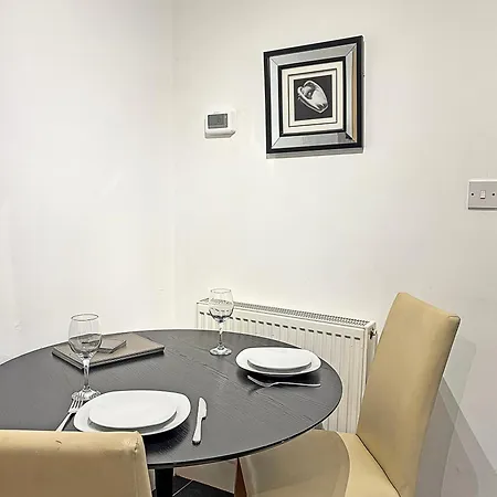 1 Bed Apartment - Central Location - Sleeps 4 - Garden - Amaya Two Grantham Exterior photo