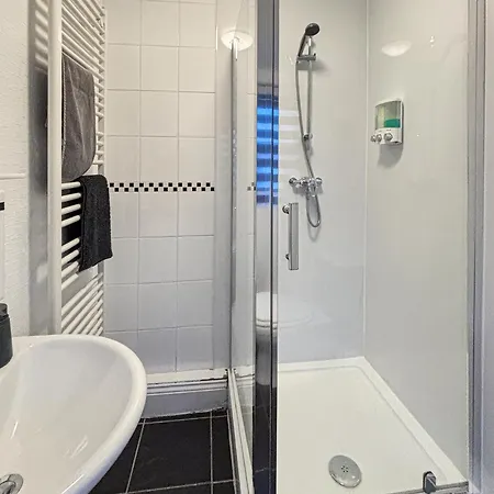1 Bed Apartment - Central Location - Sleeps 4 - Garden - Amaya Two Grantham Exterior photo