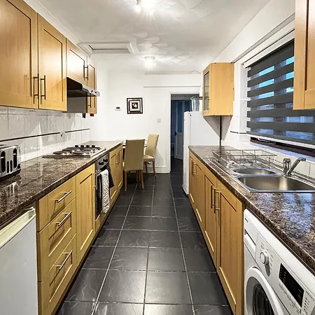 1 Bed Apartment - Central Location - Sleeps 4 - Garden - Amaya Two Grantham Exterior photo