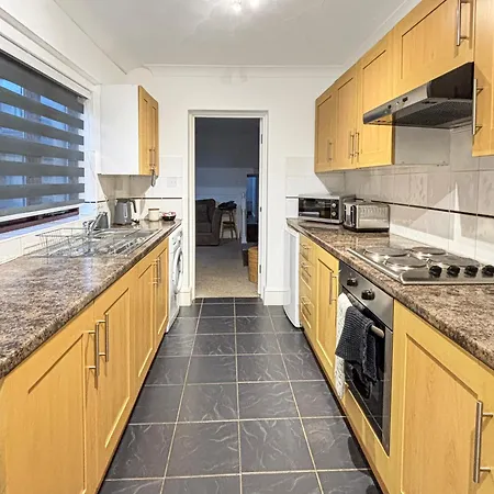 1 Bed Apartment - Central Location - Sleeps 4 - Garden - Amaya Two Grantham Exterior photo
